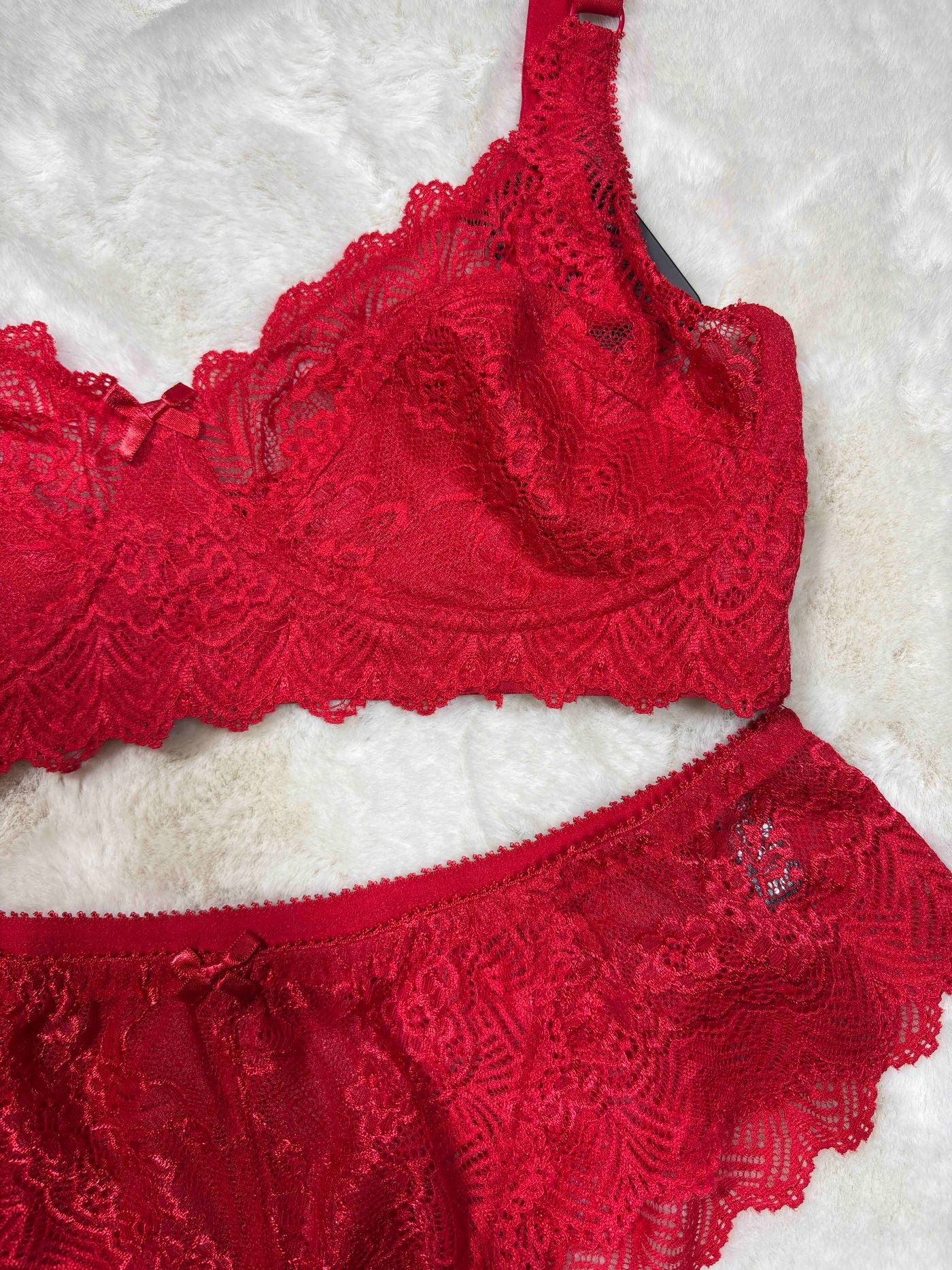 Alies Bra Panty Set Full Coverage Non Padded Non Wired Solid 21/02/26