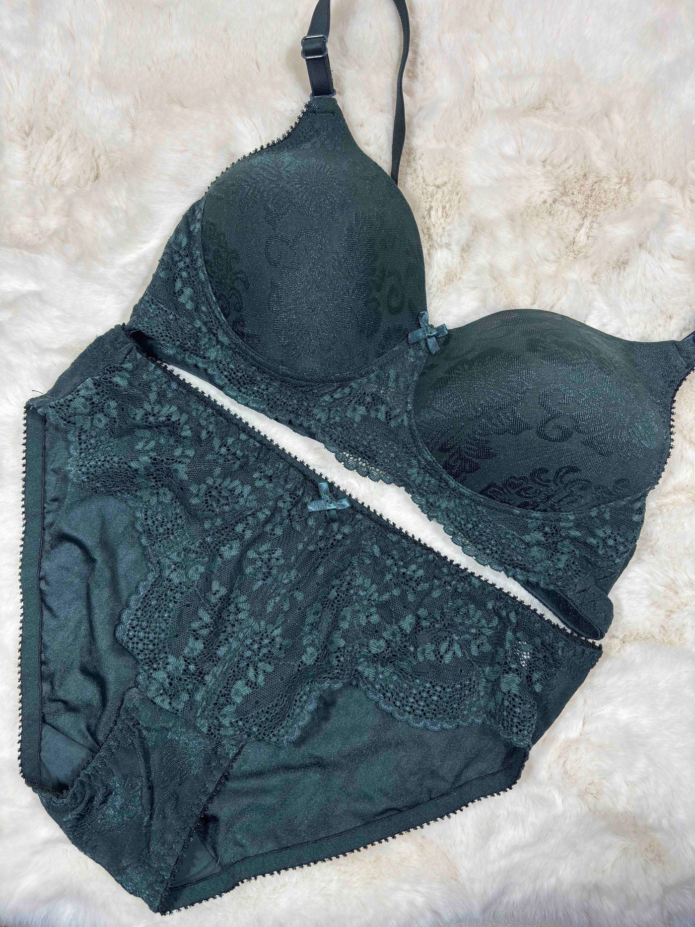 Alies Bra Panty Set Full Coverage Padded Non Wired High Waist Solid 32-40 AL 2203 17/01/26