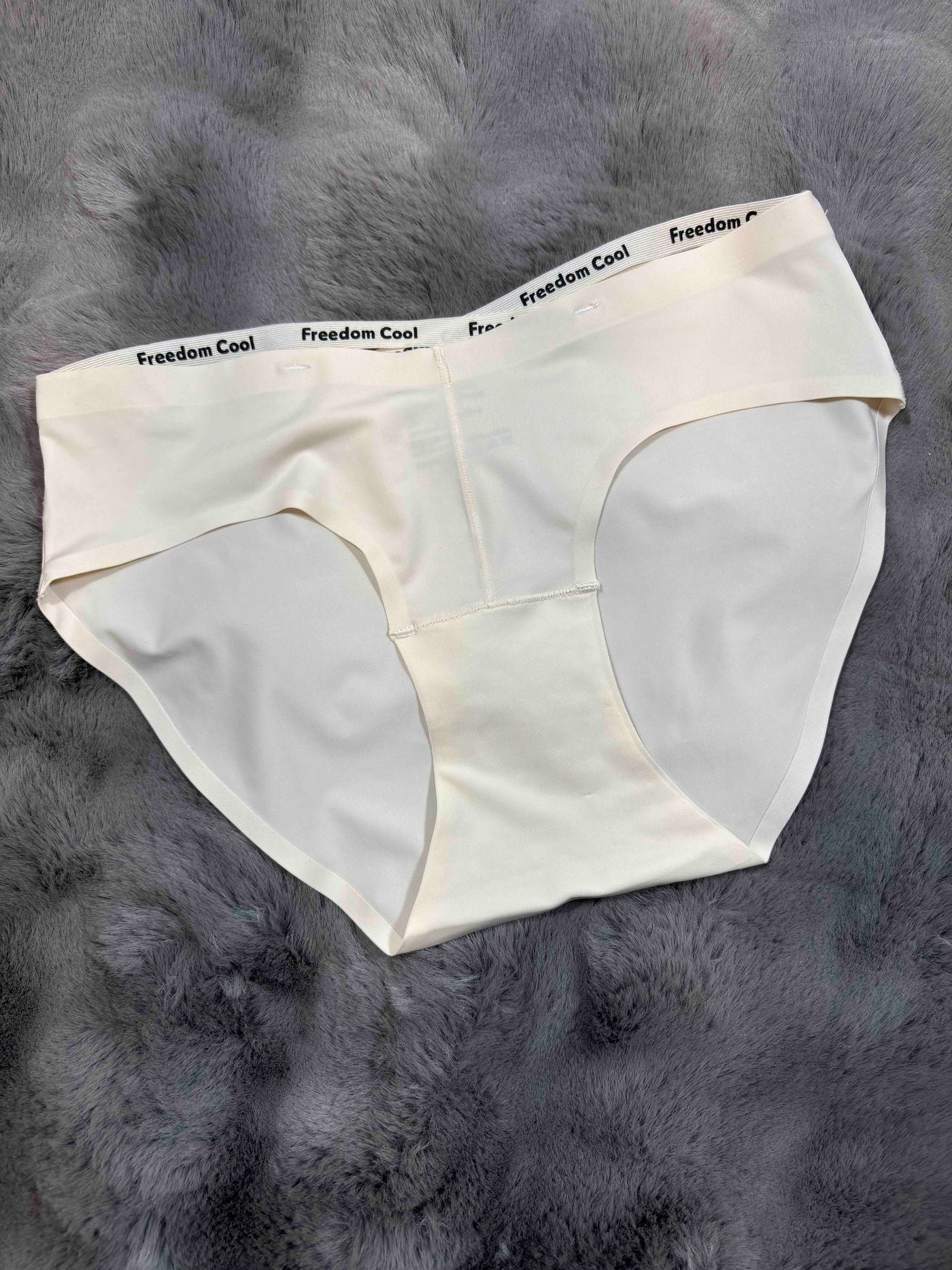 Seamless Midi Half Coverage Mid Waist Solid Freesize 12/11/25