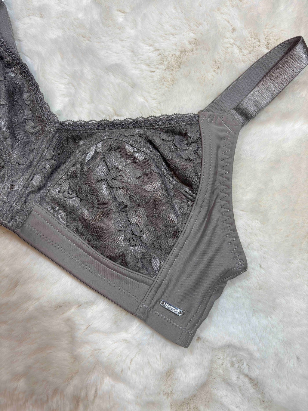 Wacoal Minimizer Full Coverage Non Padded Non Wired Solid 32C-42C 08/02/26