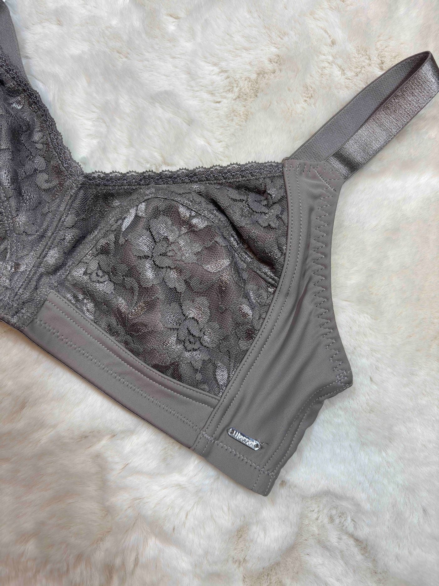 Wacoal Minimizer Full Coverage Non Padded Non Wired Solid 32C-42C 08/02/26