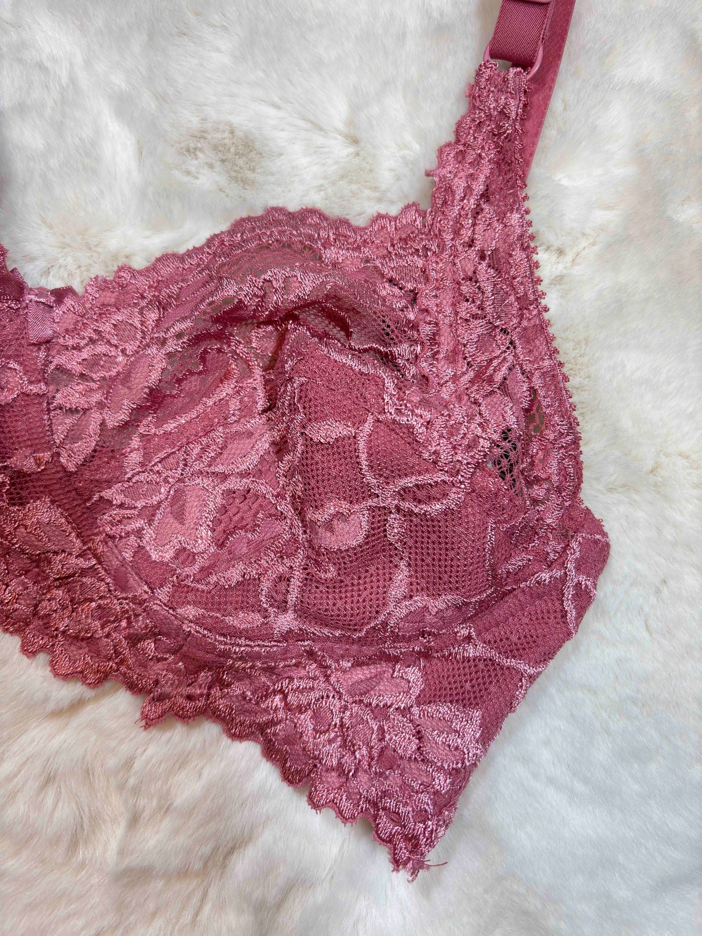 Alies Minimizer Full Coverage Non Padded Non Wired Solid S-3XL 08/02/26