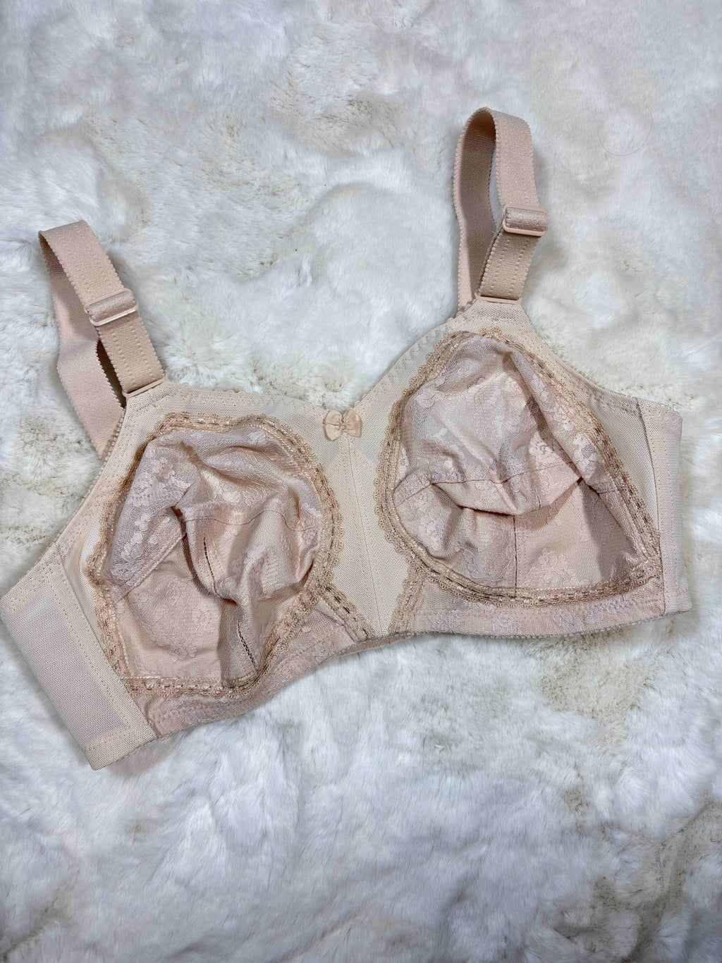 Triumph Minimizer Bra Full Coverage Non Padded Non Wired Solid 32D-40D 05/04/26