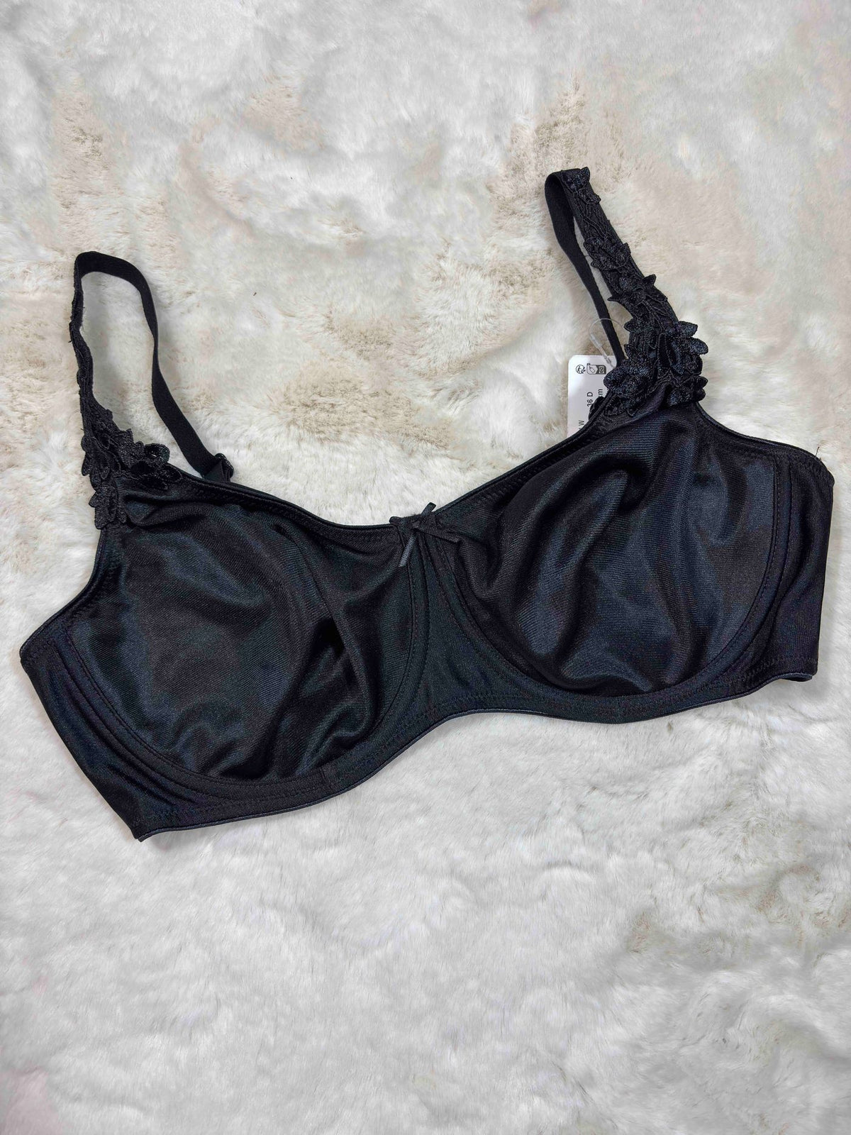 Triumph Minimizer Bra Full Coverage Non Padded Wired Solid 32D-40D 05/04/26