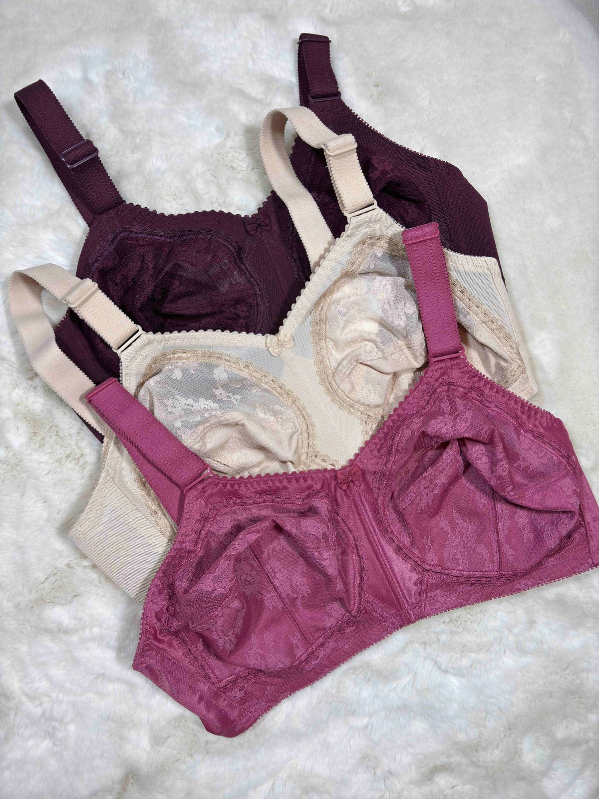 Triumph Minimizer Bra Full Coverage Non Padded Non Wired Solid 32D-40D 05/04/26