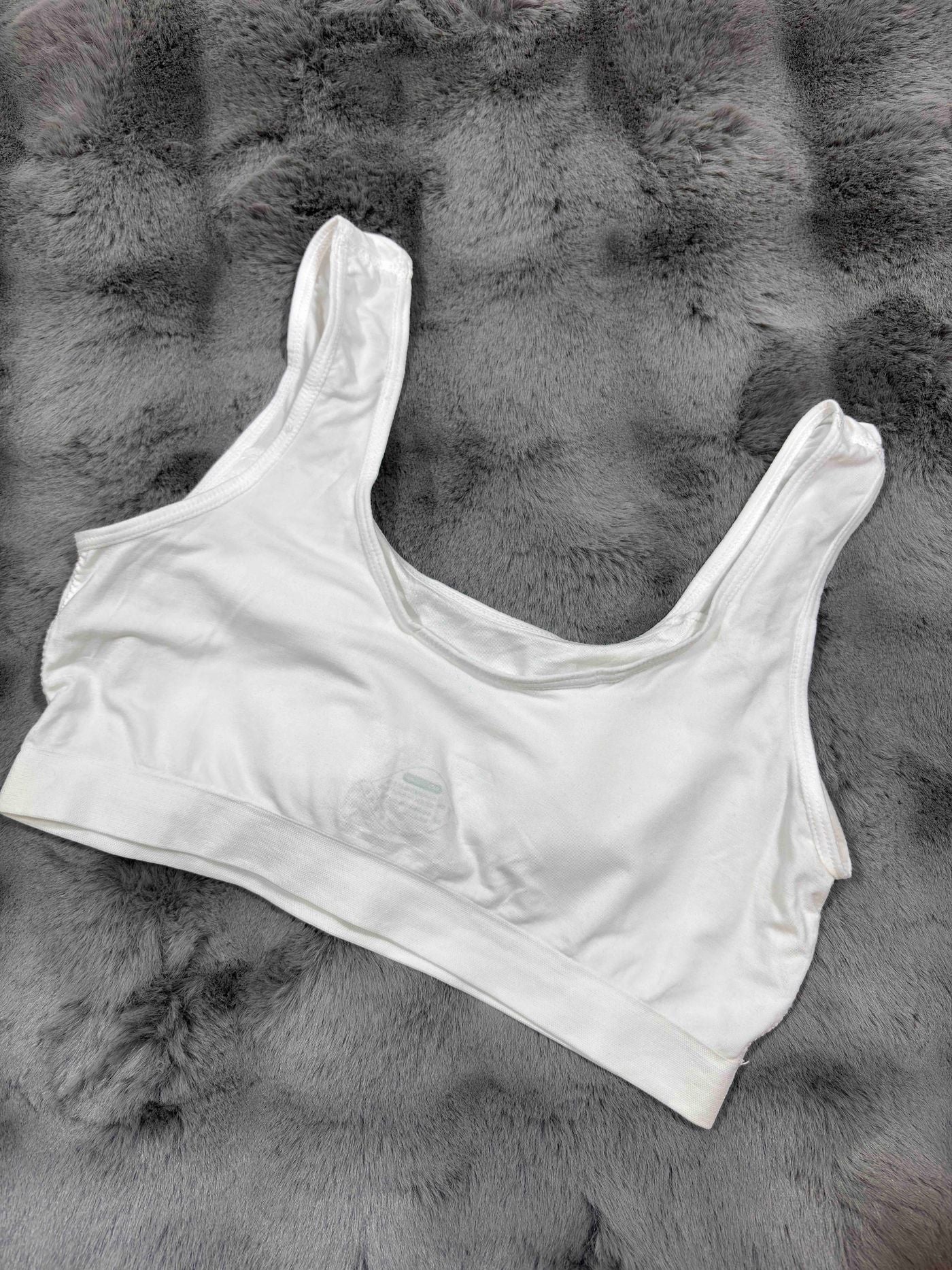 YZN Teenage Bra Full Coverage Padded Solid Freesize 7104 16/09/25