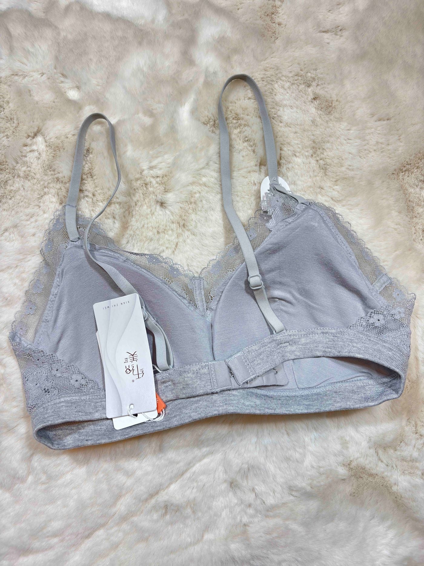 Sports Bra Full Coverage Padded Solid S-2XL 15/04/26