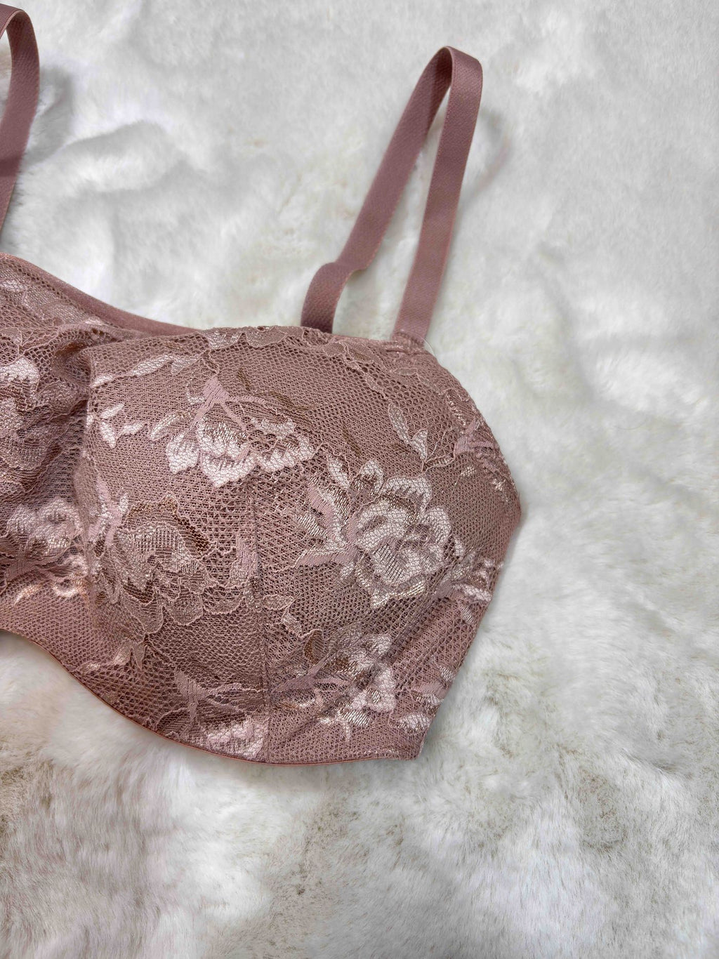 Triumph Lacy Bra Full Coverage Padded Wired Solid 32D-42D 23/02/26
