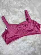 Triumph Minimizer Bra Full Coverage Non Padded Non Wired Solid 32D-40D 05/04/26