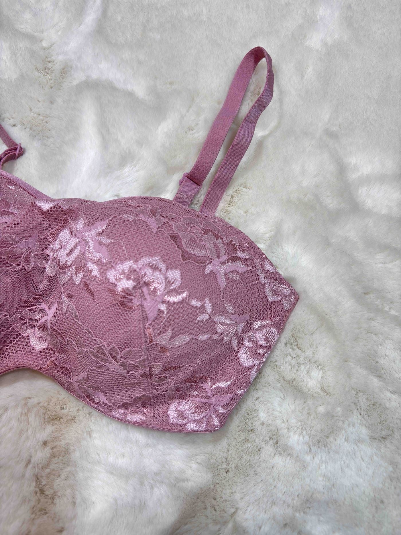 Triumph Lacy Bra Full Coverage Padded Wired Solid 32D-42D 23/02/26