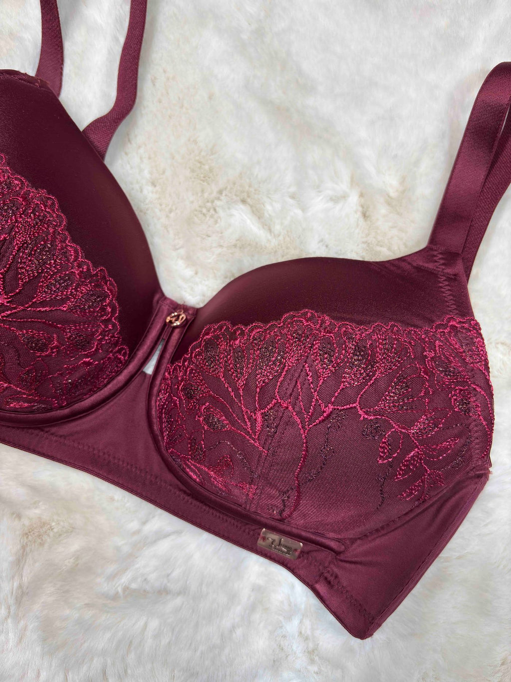Amante Tshirt Bra Full Coverage Padded Non Wired Solid 34B-40B  24/03/26