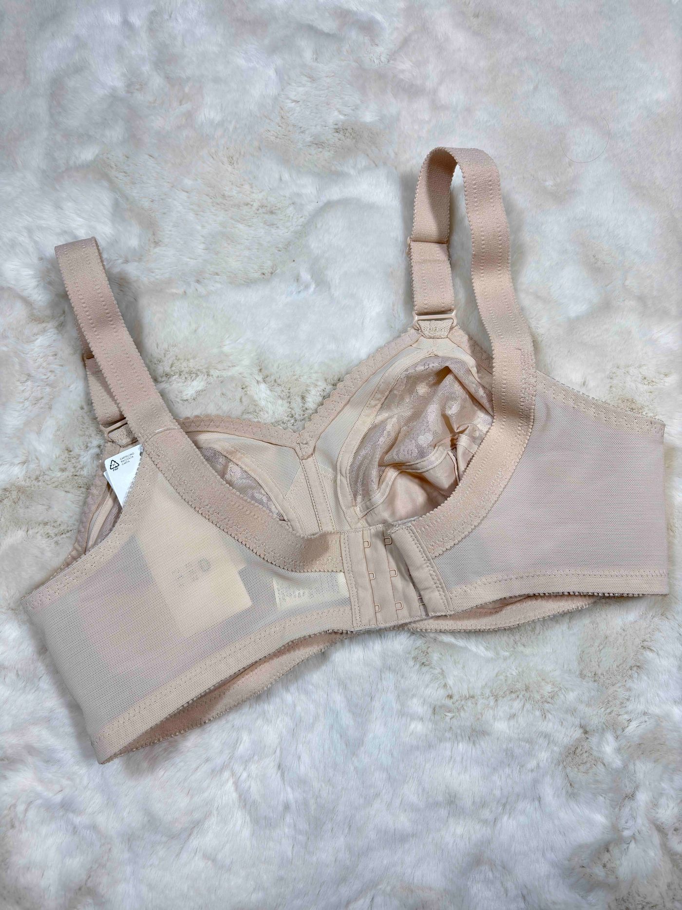 Triumph Minimizer Bra Full Coverage Non Padded Non Wired Solid 32D-40D 05/04/26
