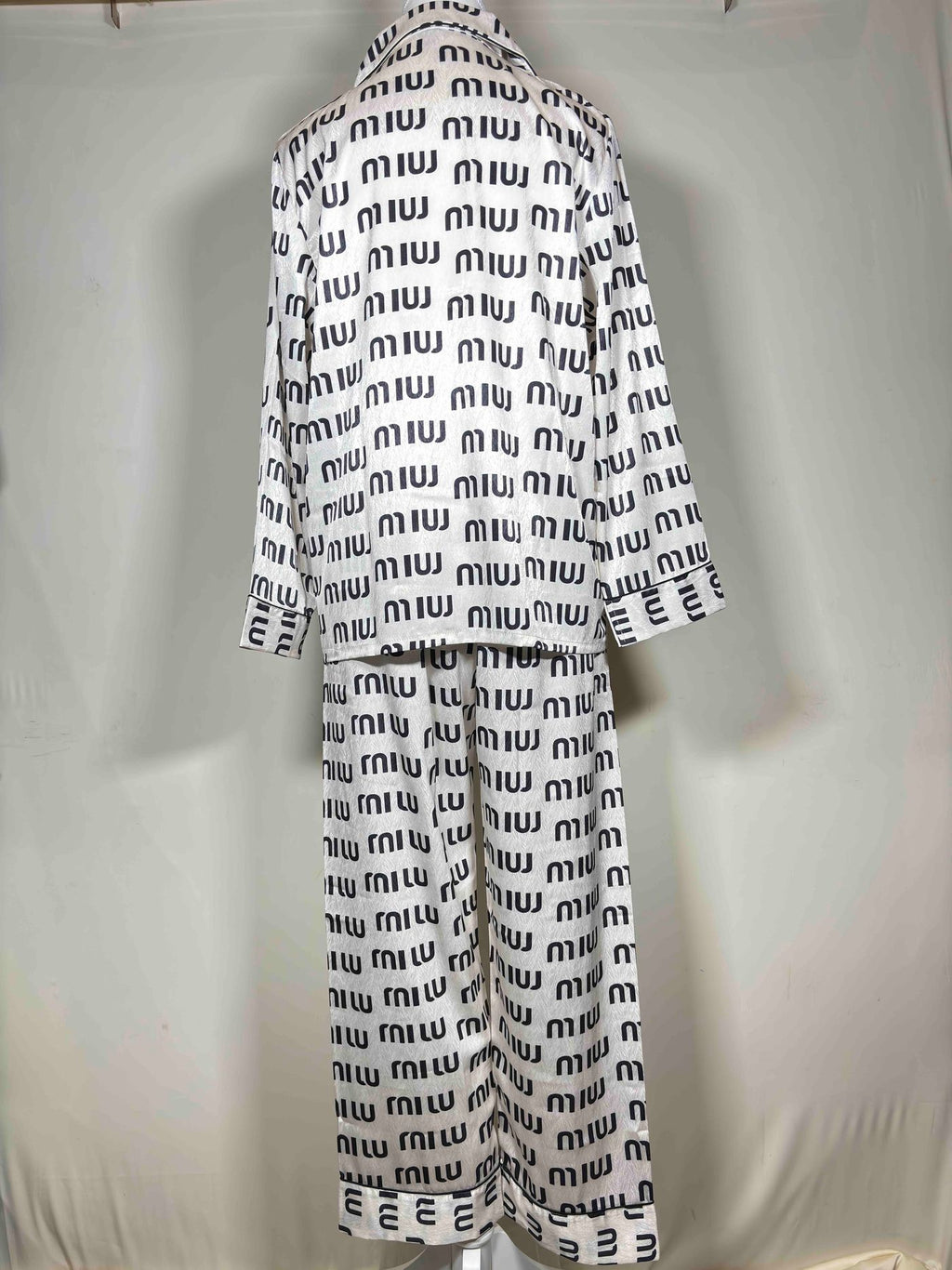 nightsuit-shirt-full-sleeves-full-pyjama-satin-printed-m-l-1750-19-07-25A