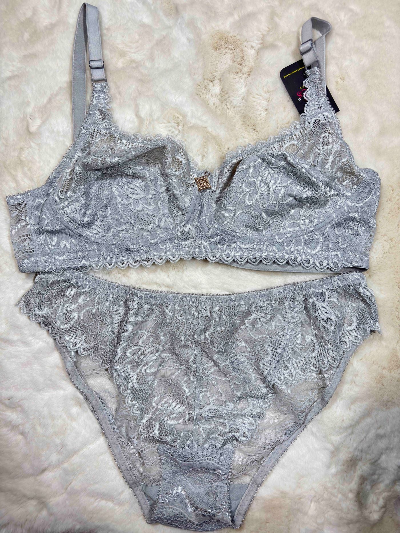 Alies Bra Panty Set Full Coverage Non Padded Non Wired Solid 21/02/26