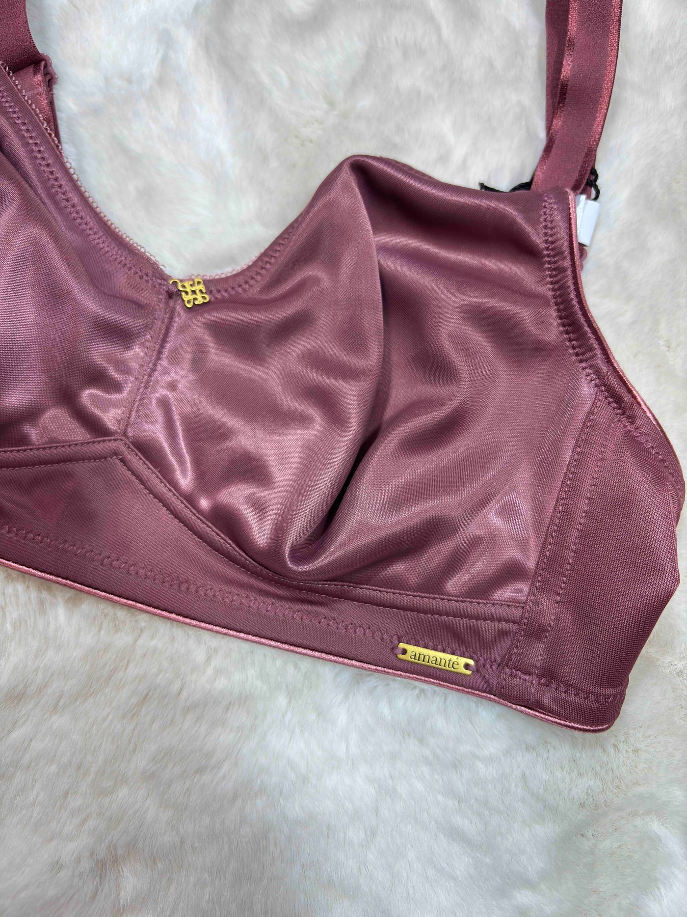 Amante Minimizer Full Coverage Non Padded Non Wired Solid 34D-42D 09/03/26