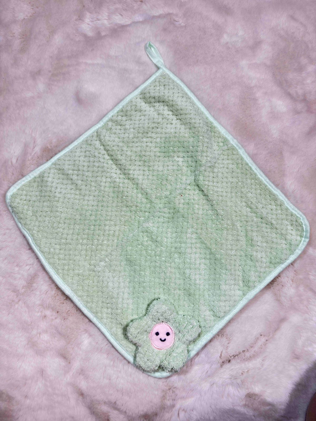 handkerchief-solid-14-02-25