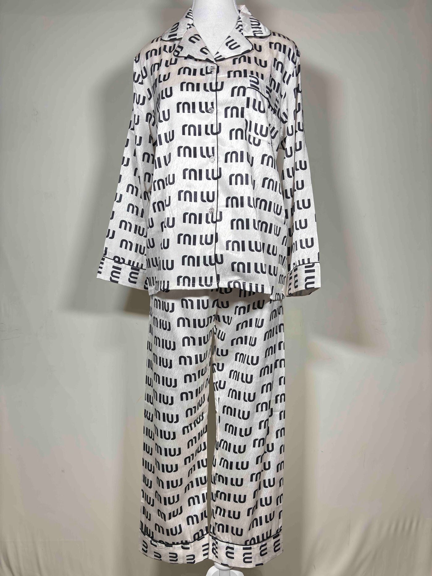 nightsuit-shirt-full-sleeves-full-pyjama-satin-printed-m-l-1750-19-07-25A
