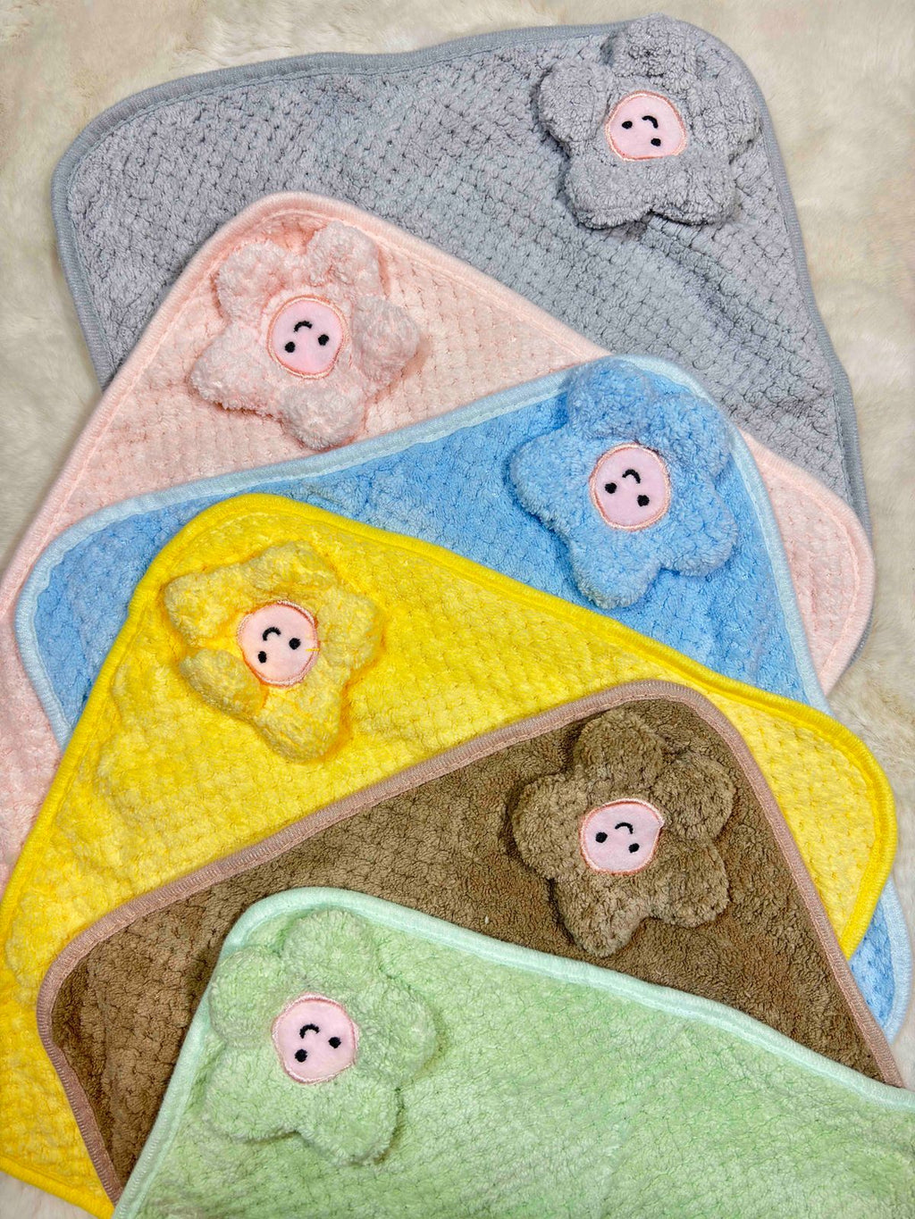 handkerchief-solid-14-02-25