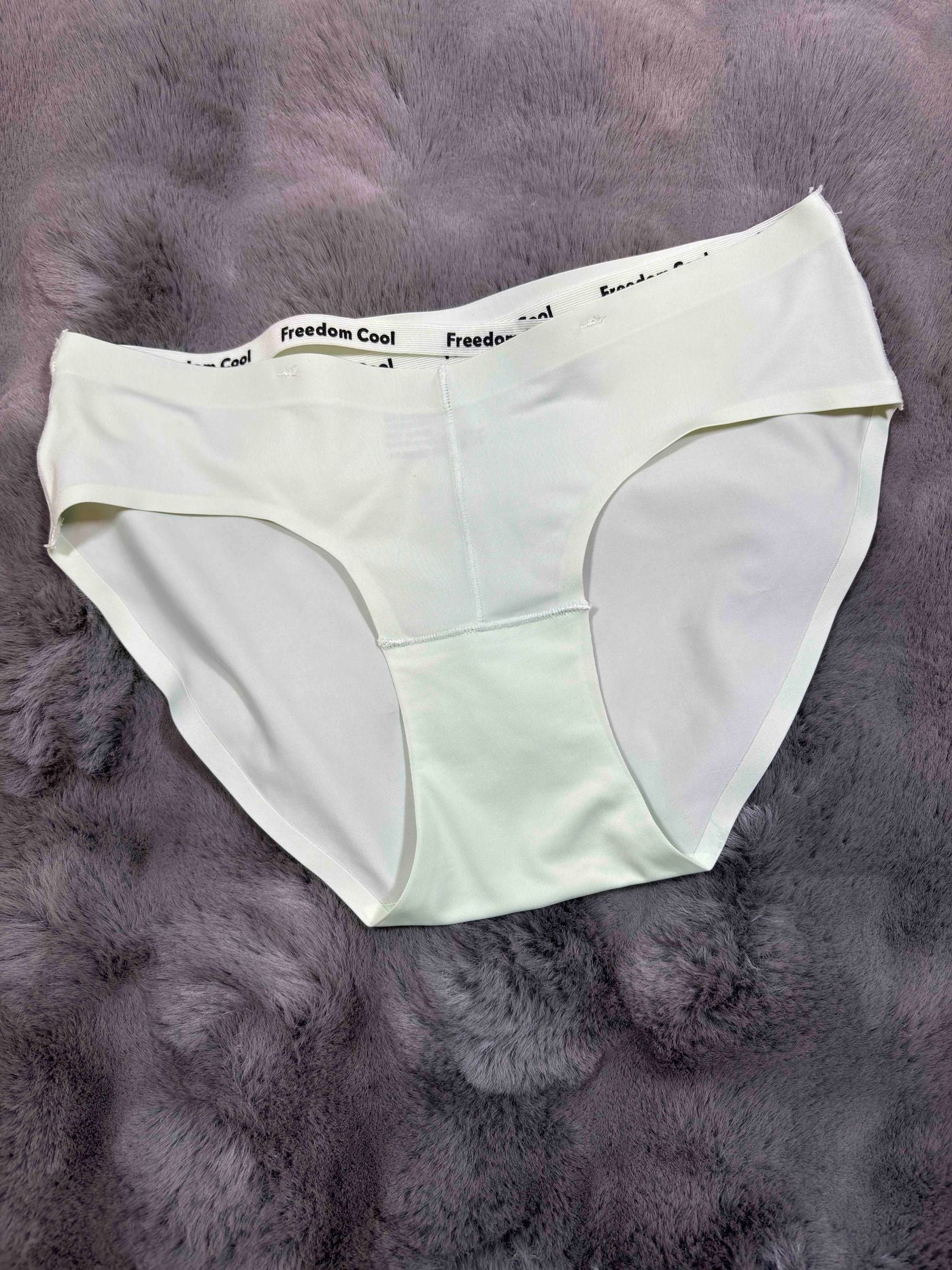 Seamless Midi Half Coverage Mid Waist Solid Freesize 12/11/25