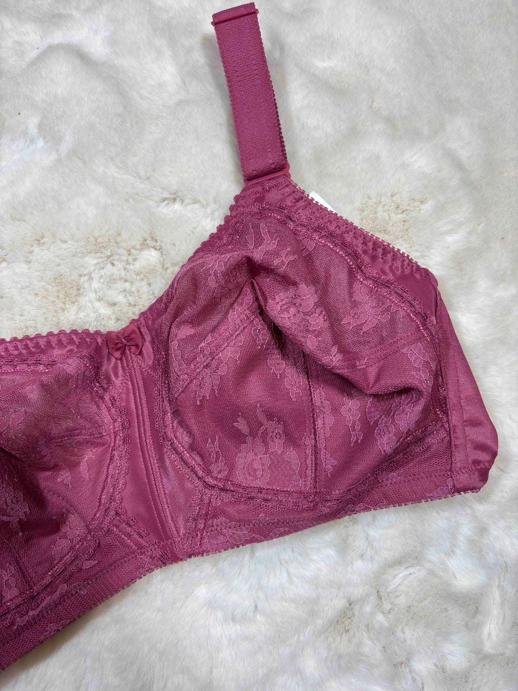 Triumph Minimizer Bra Full Coverage Non Padded Non Wired Solid 32D-40D 05/04/26