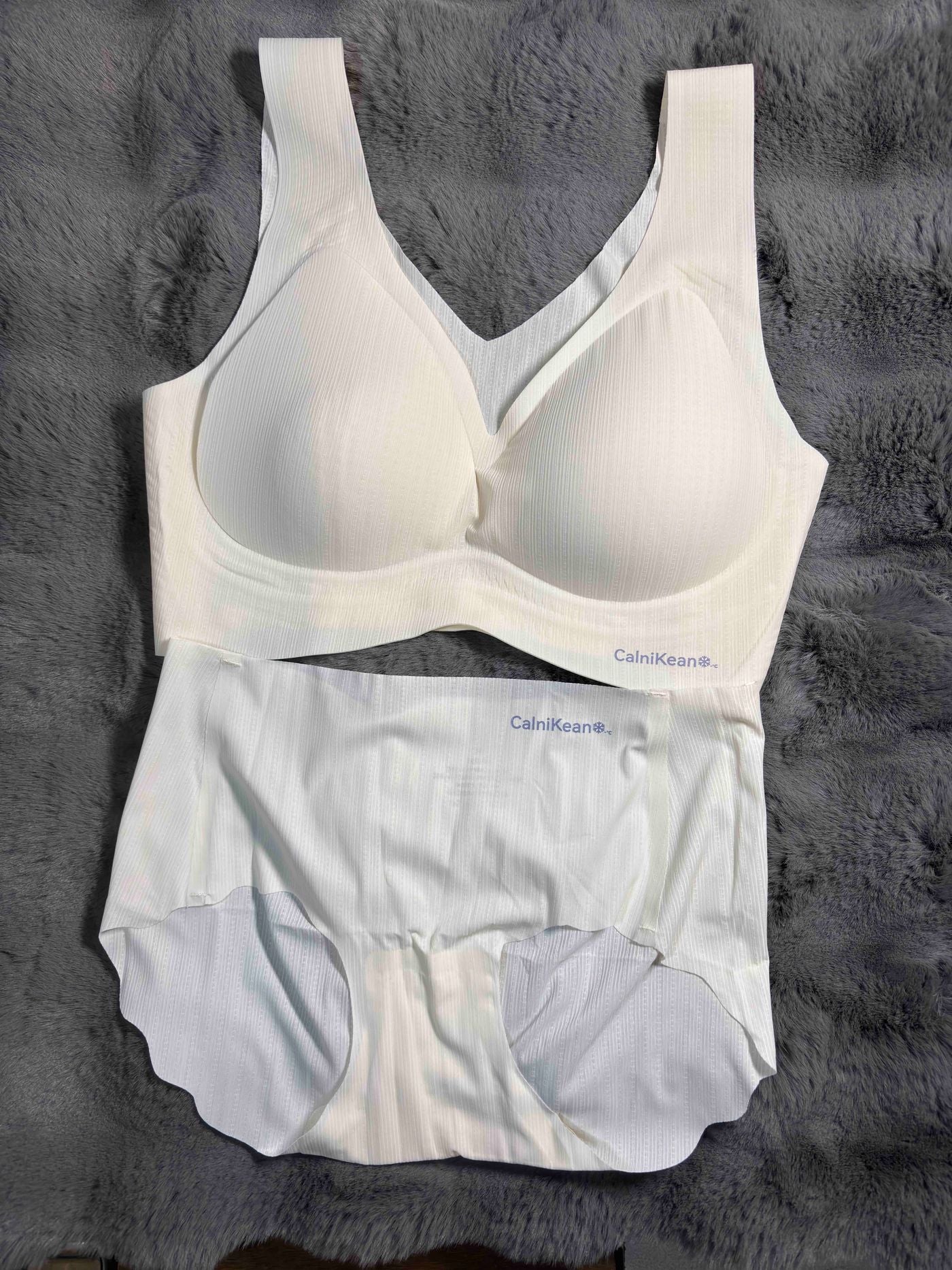 Calni Kean Seamless Light Padded Non Wired High Waist Full Coverage Solid 3831 08/01/26