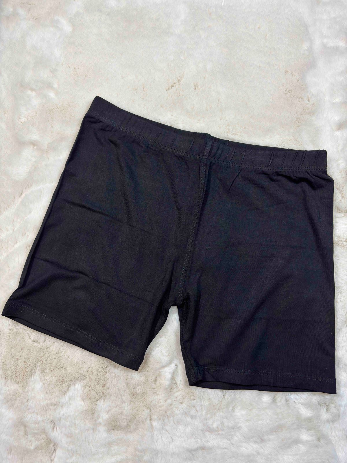 Laasa Hot Shorts Short Length Solid S-2XL 05/02/26