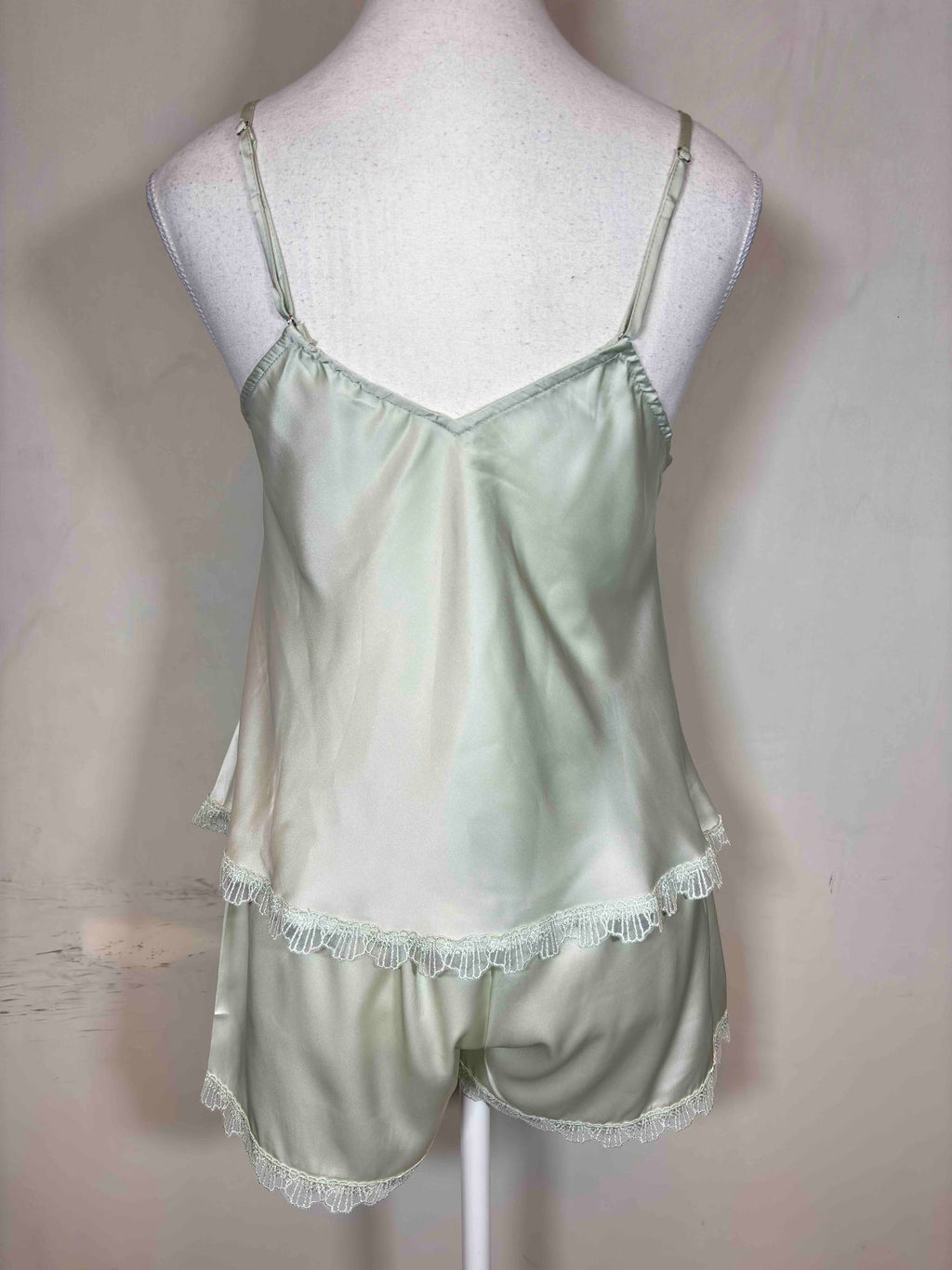 Fu Ni Fang Fancy Lingerie Sleeveless Shorts Non Padded Solid Freesize 022330 23/09/25