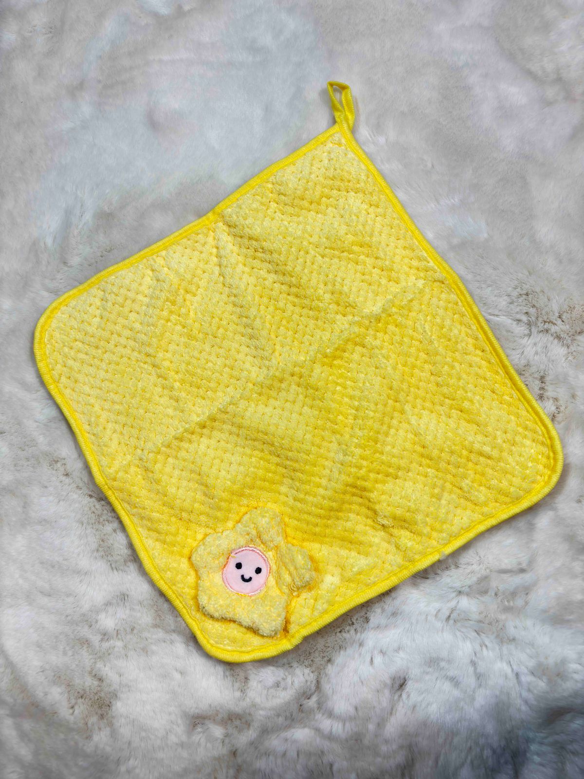 handkerchief-solid-14-02-25