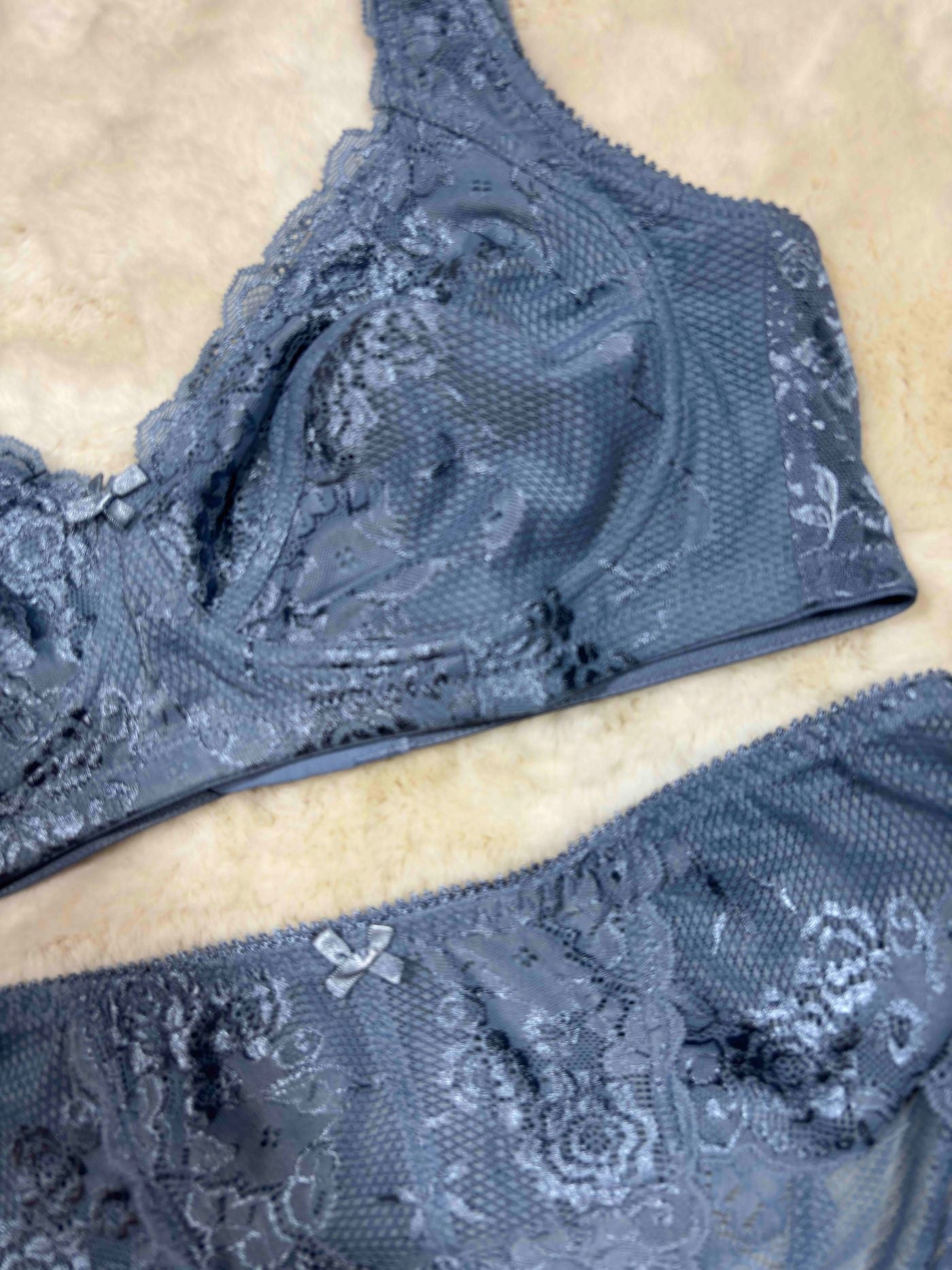 Alies Bra Panty Set Full Coverage Non Padded Non Wired Solid 21/02/26